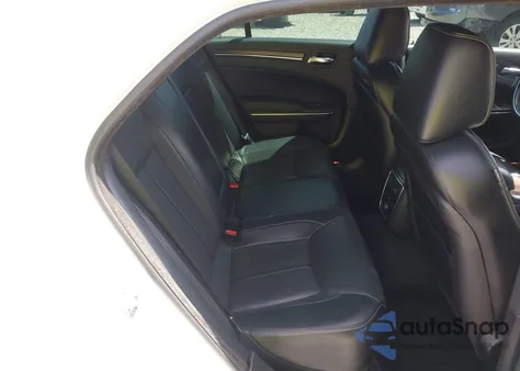 2012 Chrysler 300 Limited z USA, uszkodzony, nr VIN 2C3CCACGXCH232645